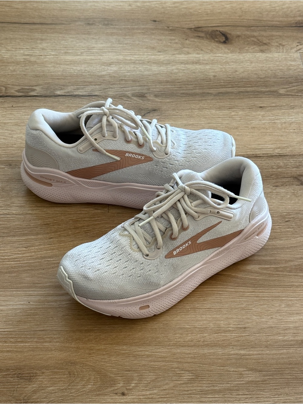 Brooks Women's Ghost Max Running Shoes - 8.5